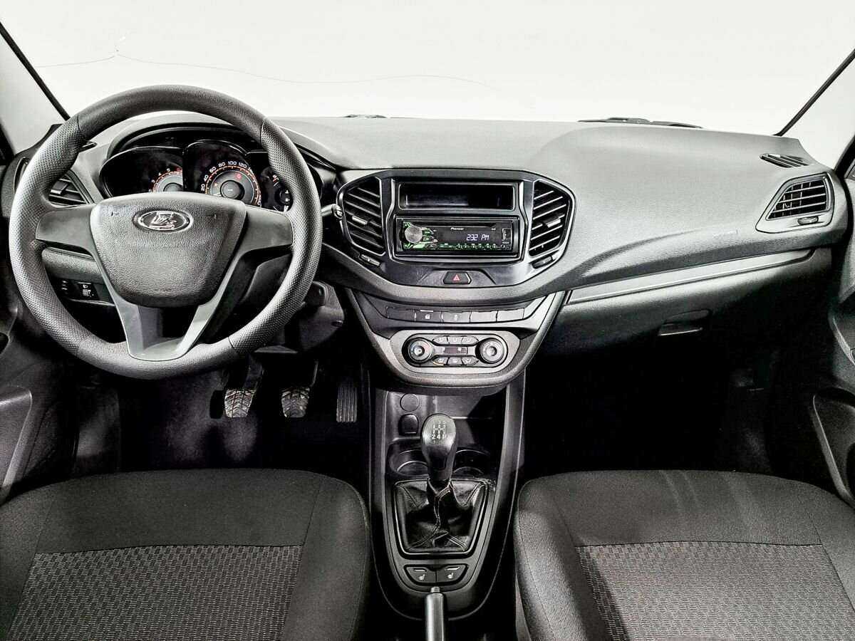 Б/У Лада (ВАЗ) Веста 2017 года. Фото: #10