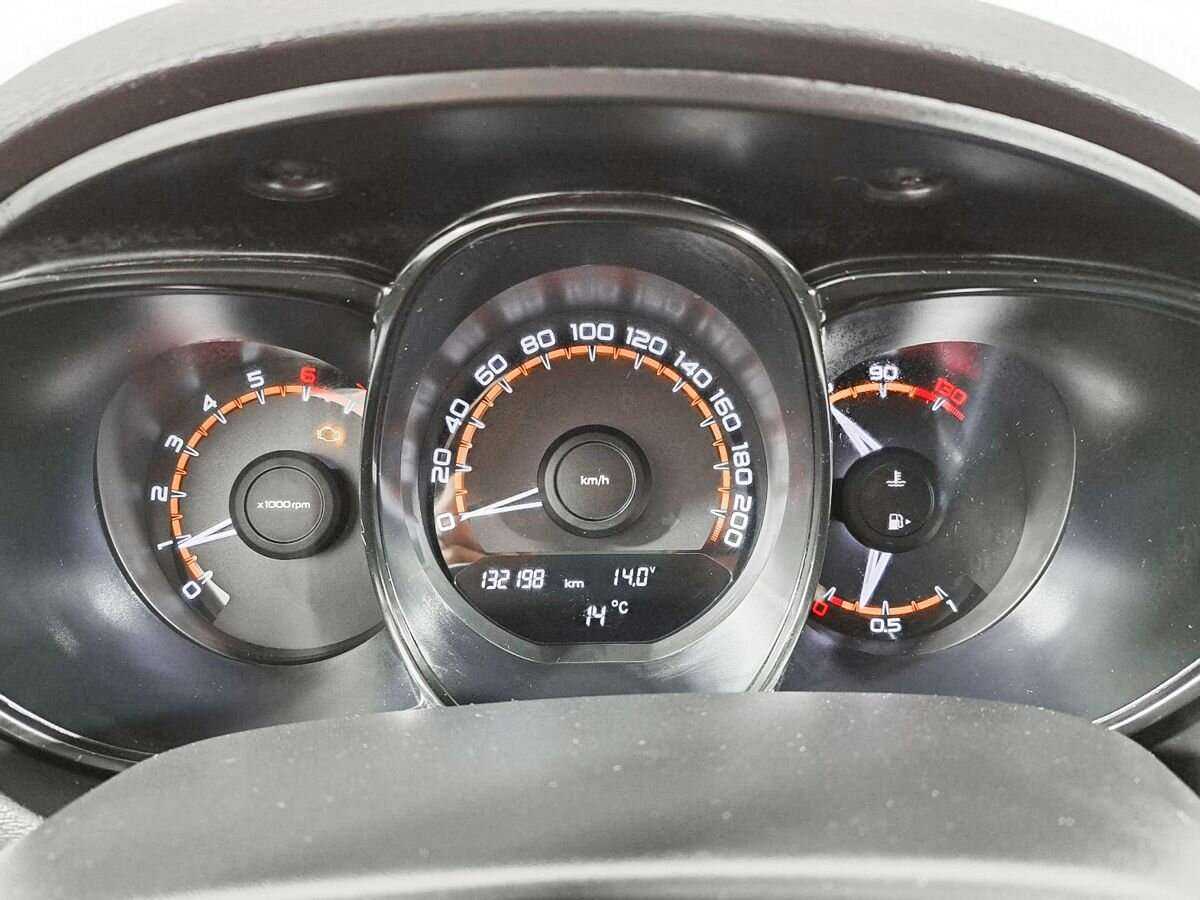 Б/У Лада (ВАЗ) Веста 2018 года. Фото: #10