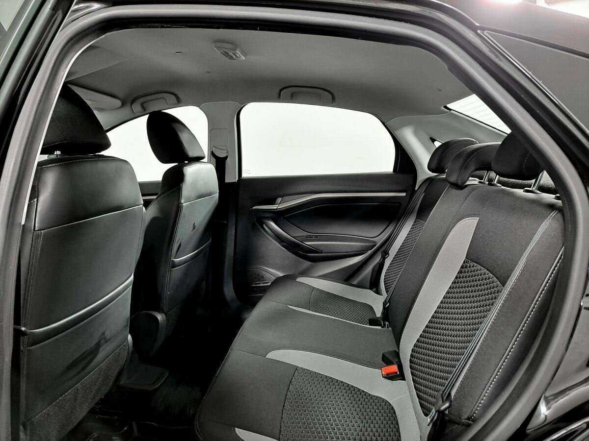 Б/У Лада (ВАЗ) Веста 2017 года. Фото: #6