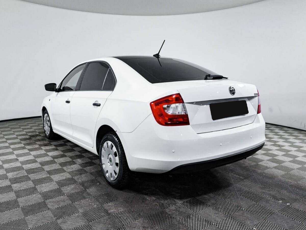 Б/У Шкода Рапид 2017 года. Фото: #6