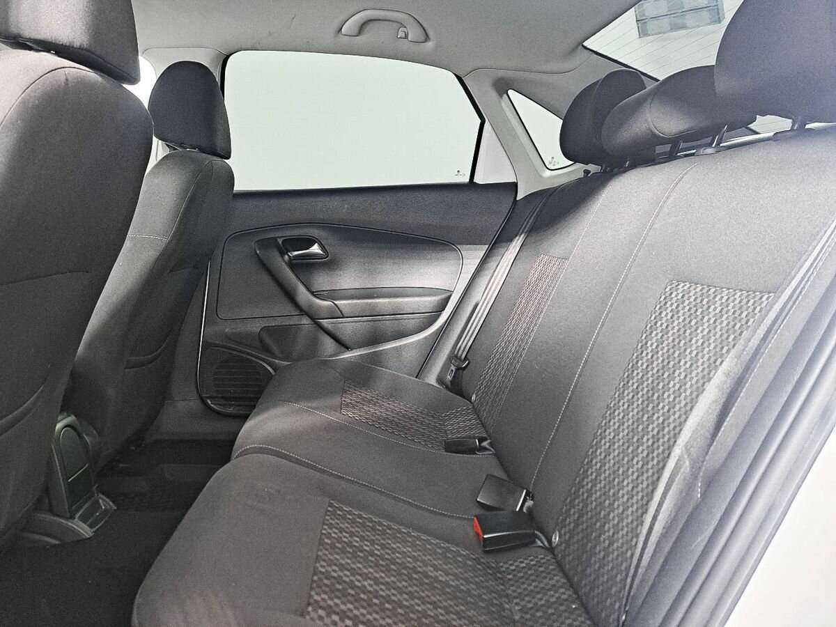 Б/У Фольксваген Поло 2016 года. Фото: #9