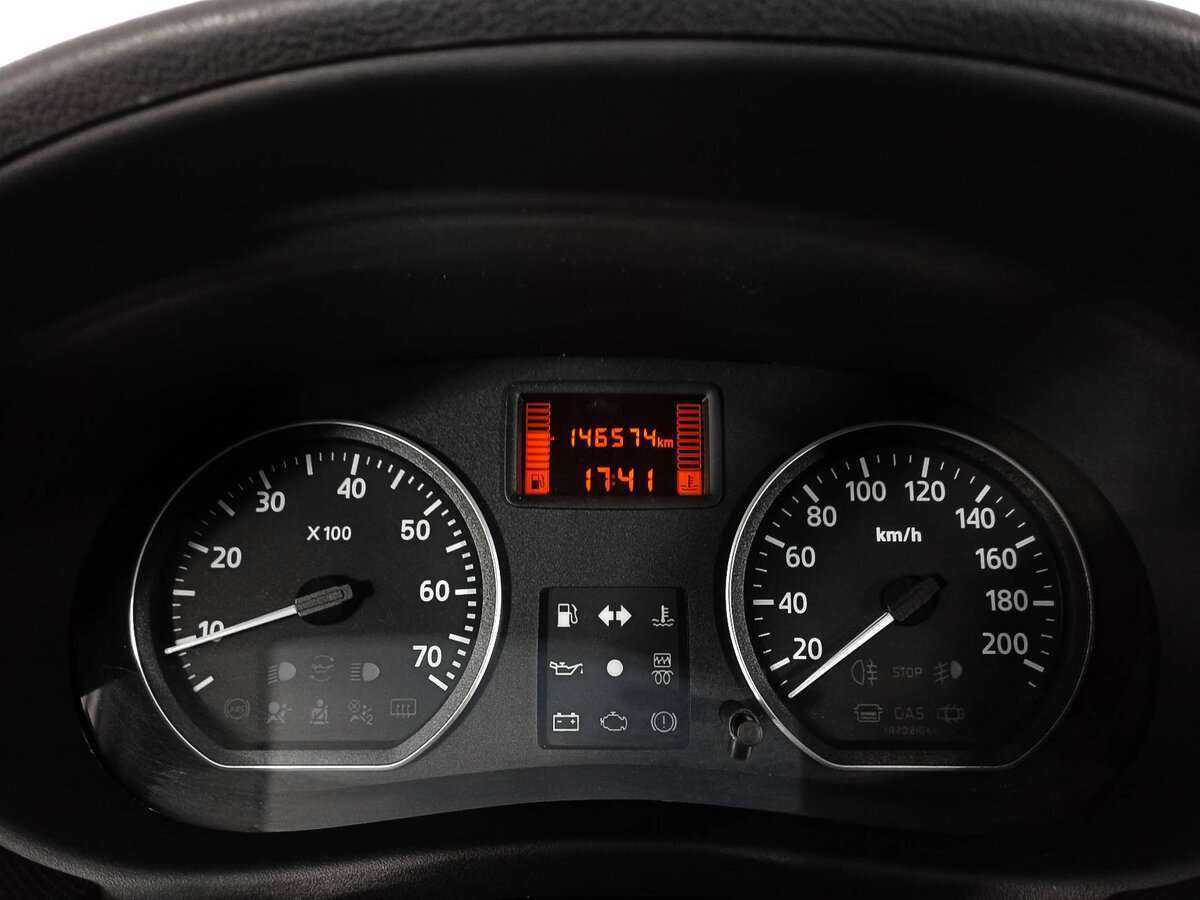 Б/У Рено Сандеро 2013 года. Фото: #12