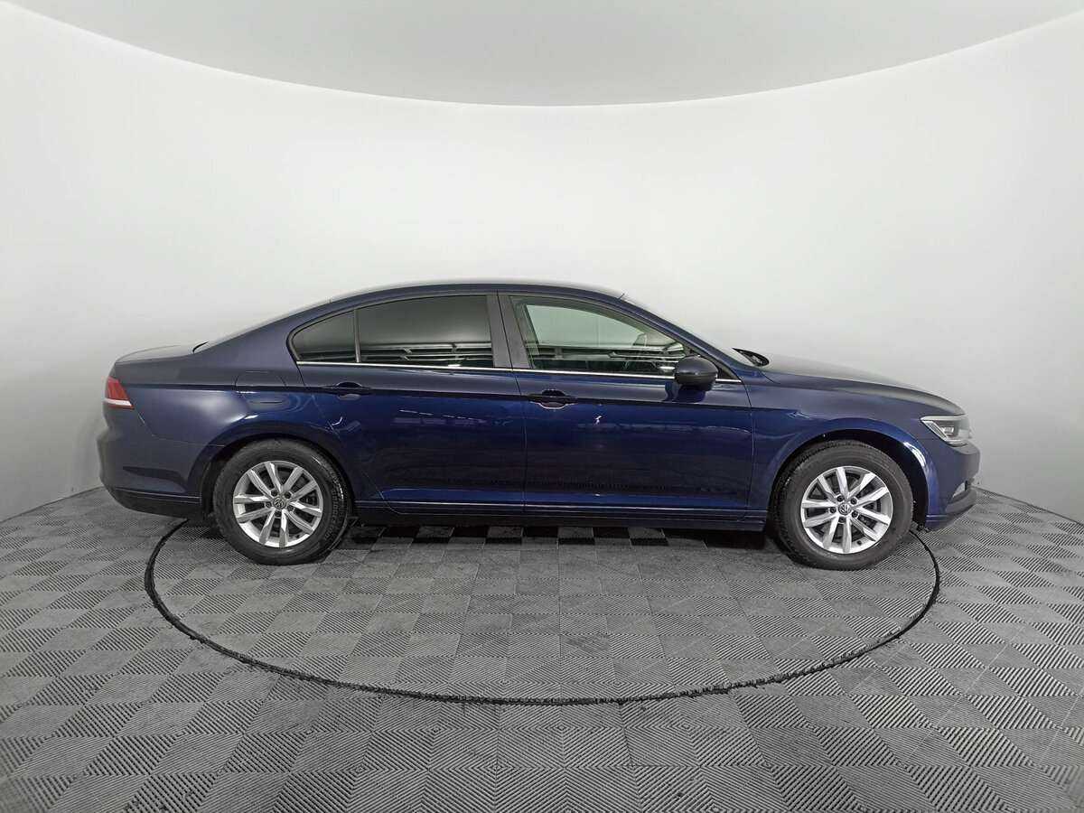 Б/У Фольксваген Пассат 2016 года. Фото: #3