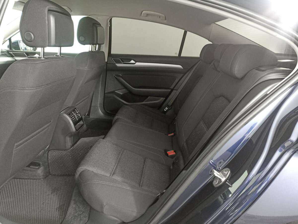 Б/У Фольксваген Пассат 2016 года. Фото: #9