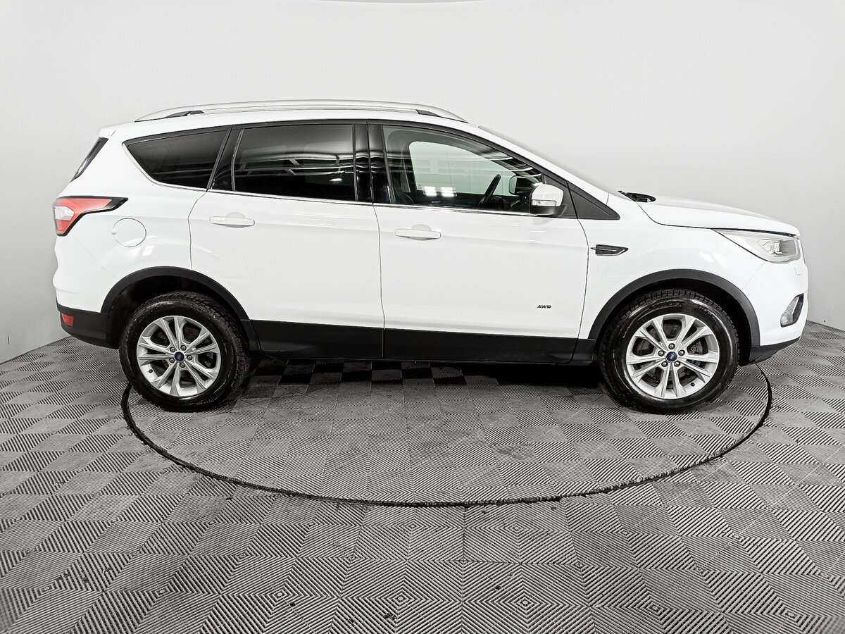 Б/У Форд Куга 2018 года. Фото: #3