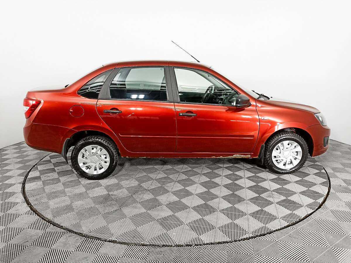 Б/У Лада (ВАЗ) Гранта 2018 года. Фото: #3