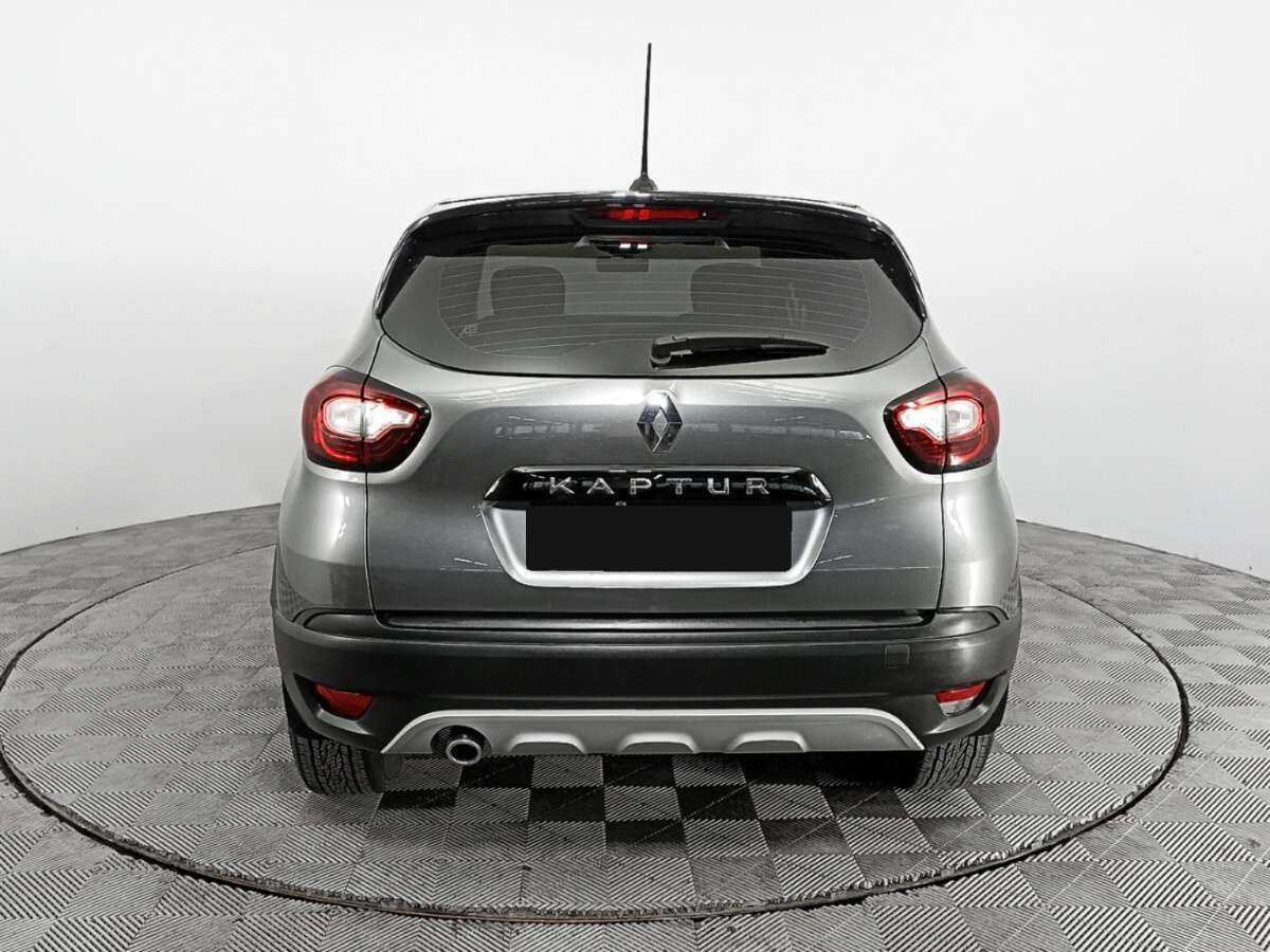 Б/У Рено Каптюр 2021 года. Фото: #4