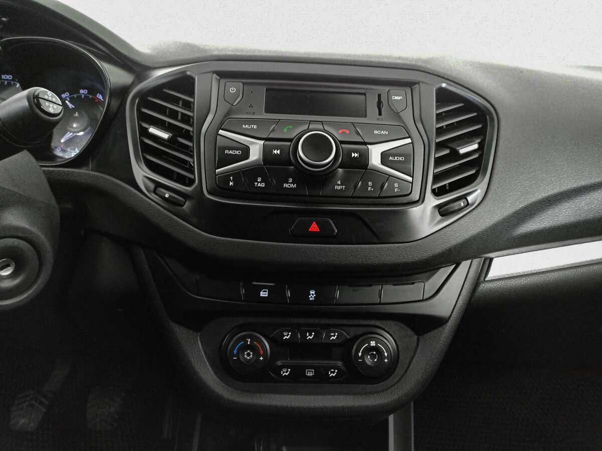 Б/У Лада (ВАЗ) Веста 2017 года. Фото: #12