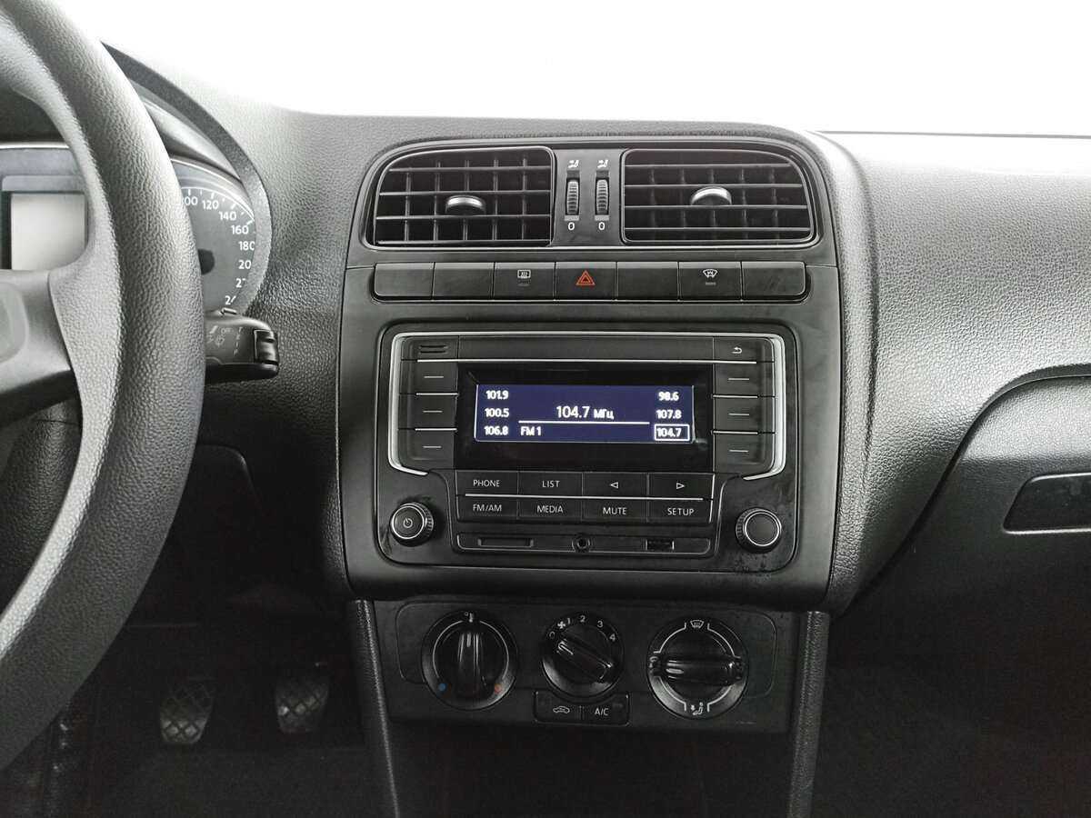 Б/У Фольксваген Поло 2018 года. Фото: #11