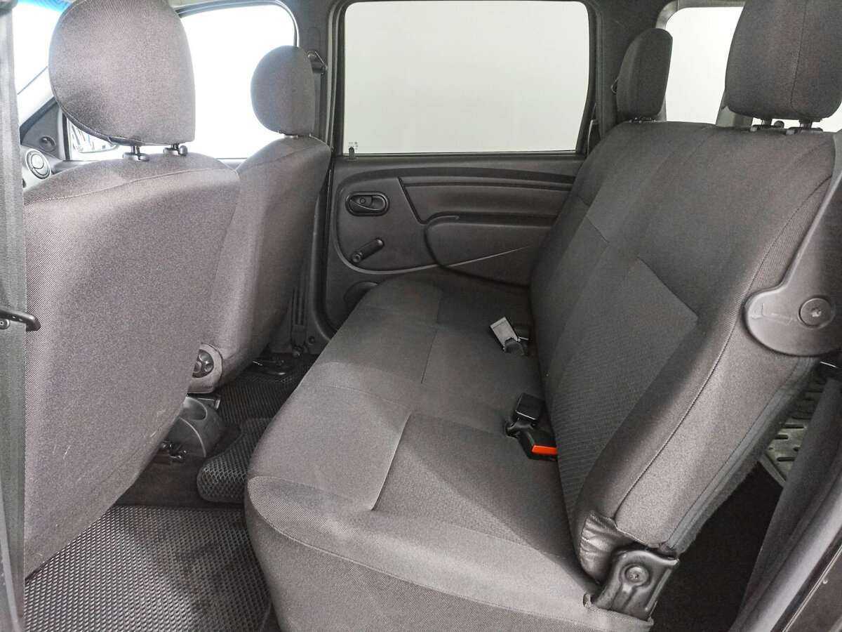 Б/У Лада (ВАЗ) Ларгус 2017 года. Фото: #9