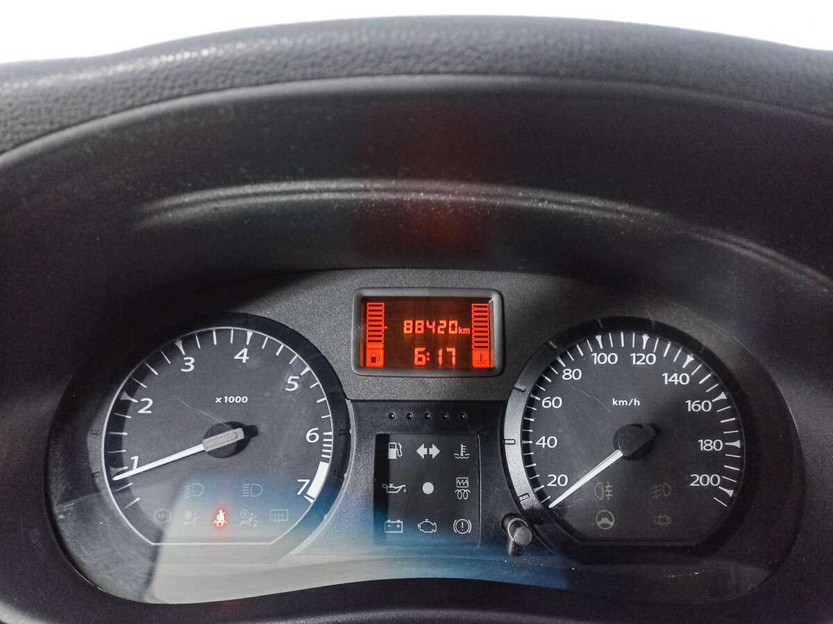 Б/У Лада (ВАЗ) Ларгус 2017 года. Фото: #10