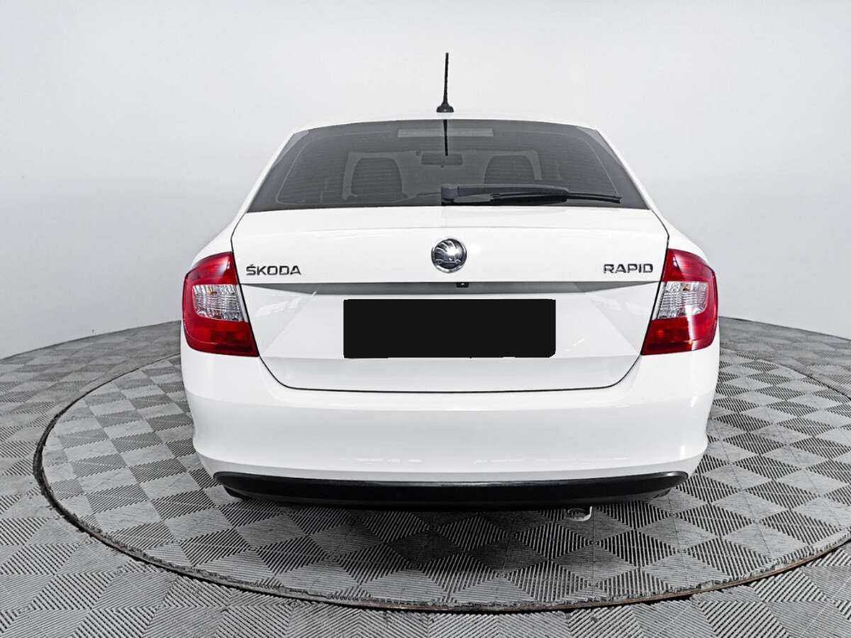 Б/У Шкода Рапид 2017 года. Фото: #5