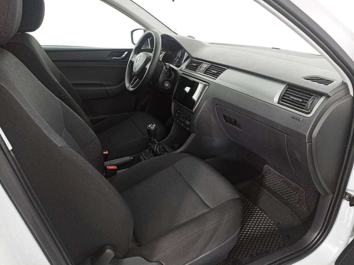 Б/У Шкода Рапид 2017 года. Фото: #10