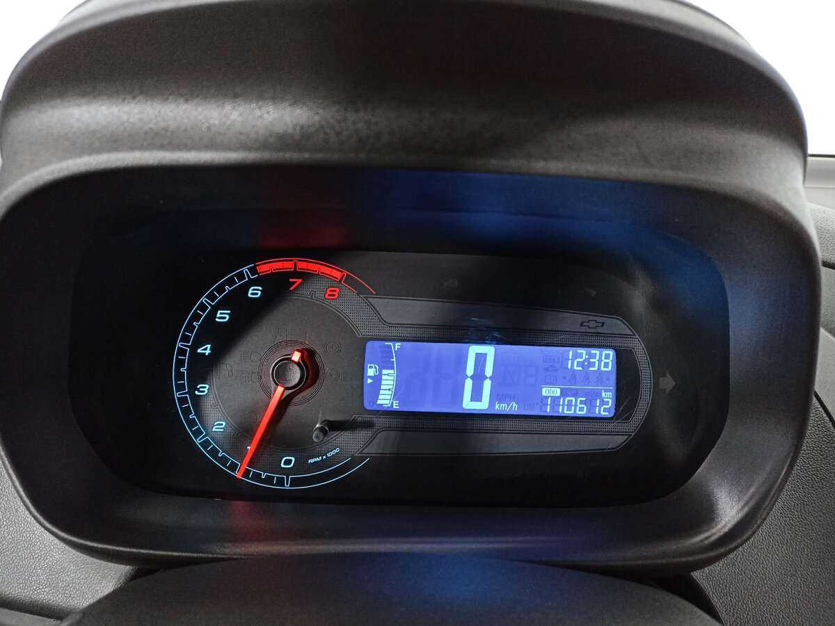 Б/У Шевроле Кобальт 2014 года. Фото: #10