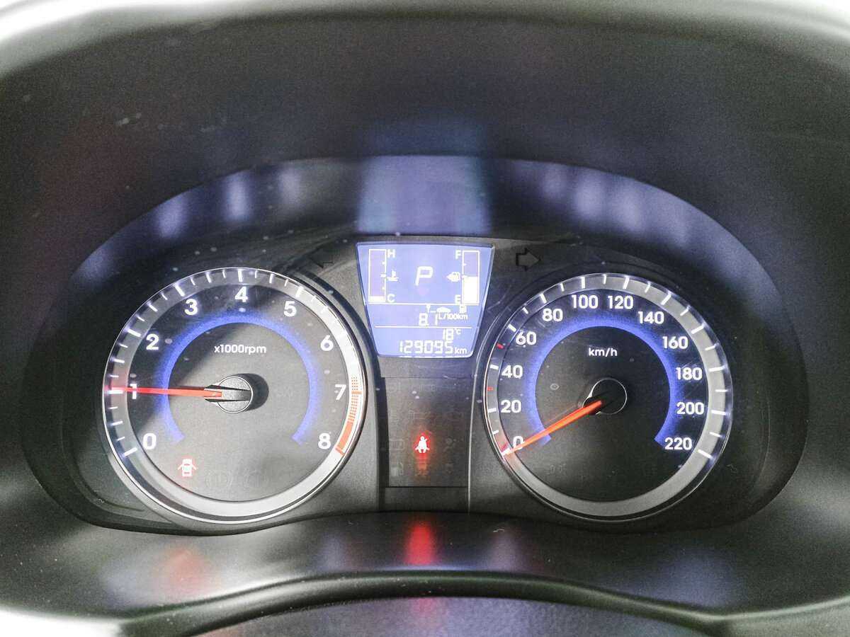 Б/У Хендай Солярис 2015 года. Фото: #12