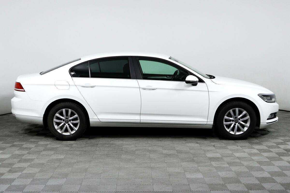 Б/У Фольксваген Пассат 2016 года. Фото: #3