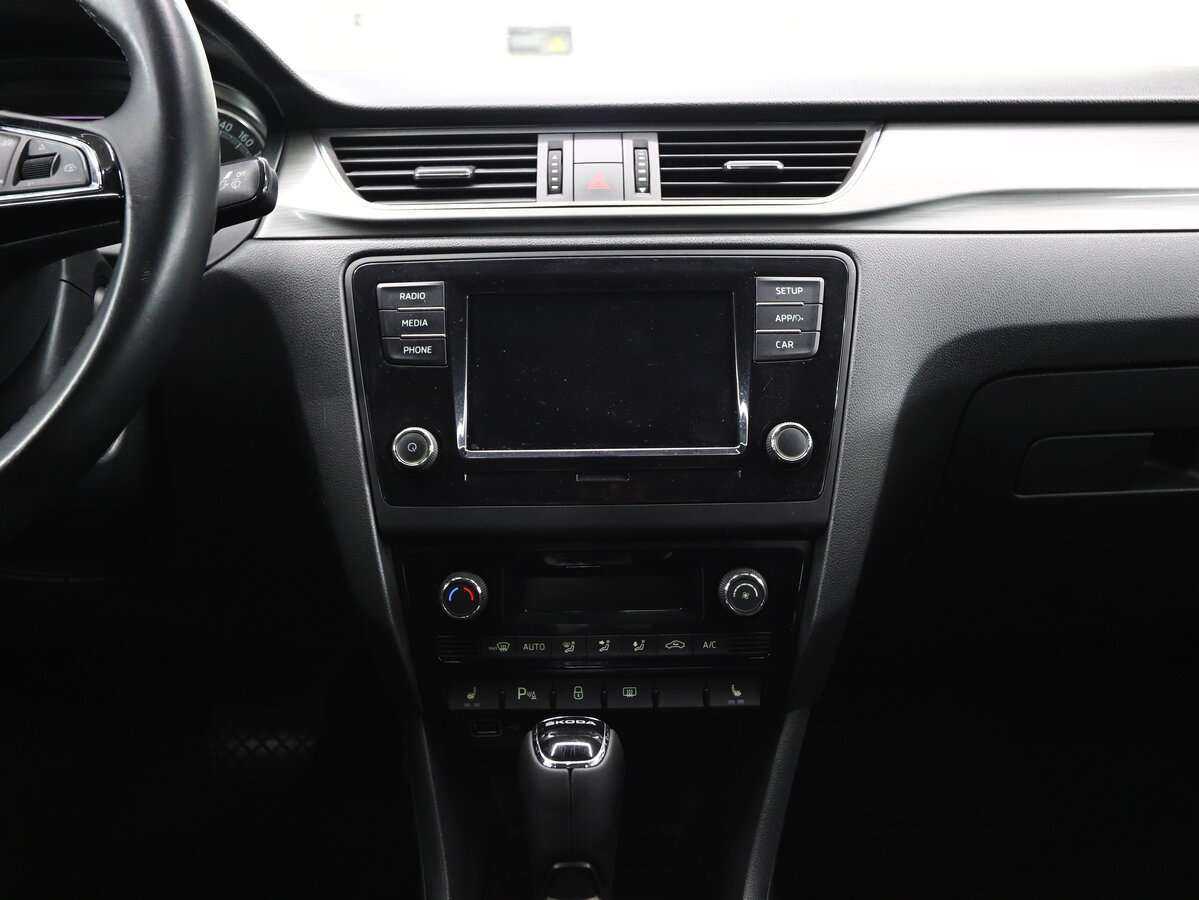 Б/У Шкода Рапид 2018 года. Фото: #18