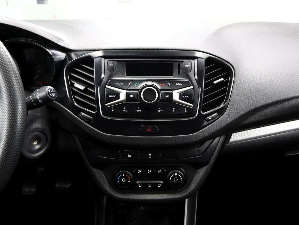 Б/У Лада (ВАЗ) Веста 2020 года. Фото: #17