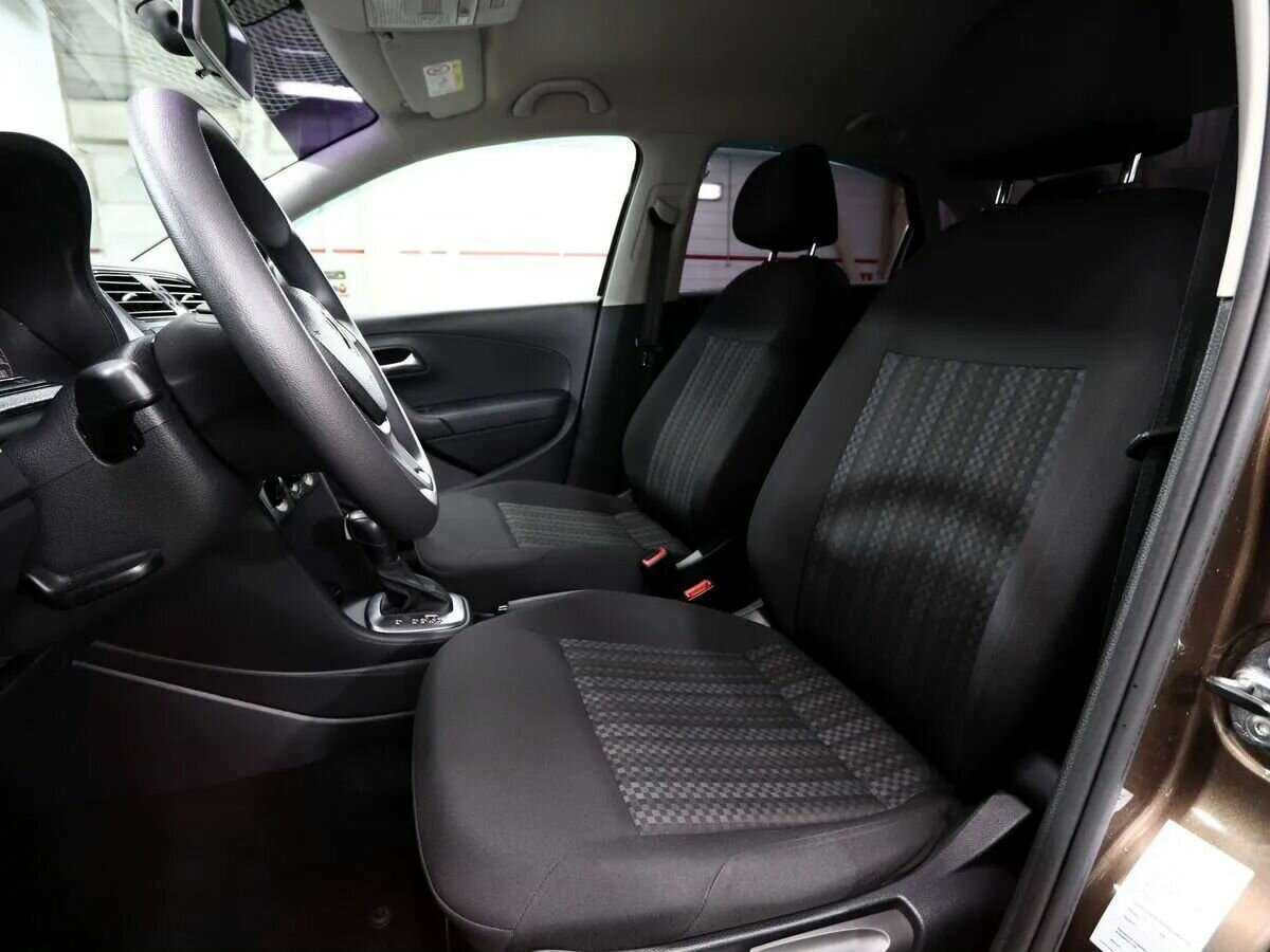 Б/У Фольксваген Поло 2018 года. Фото: #8