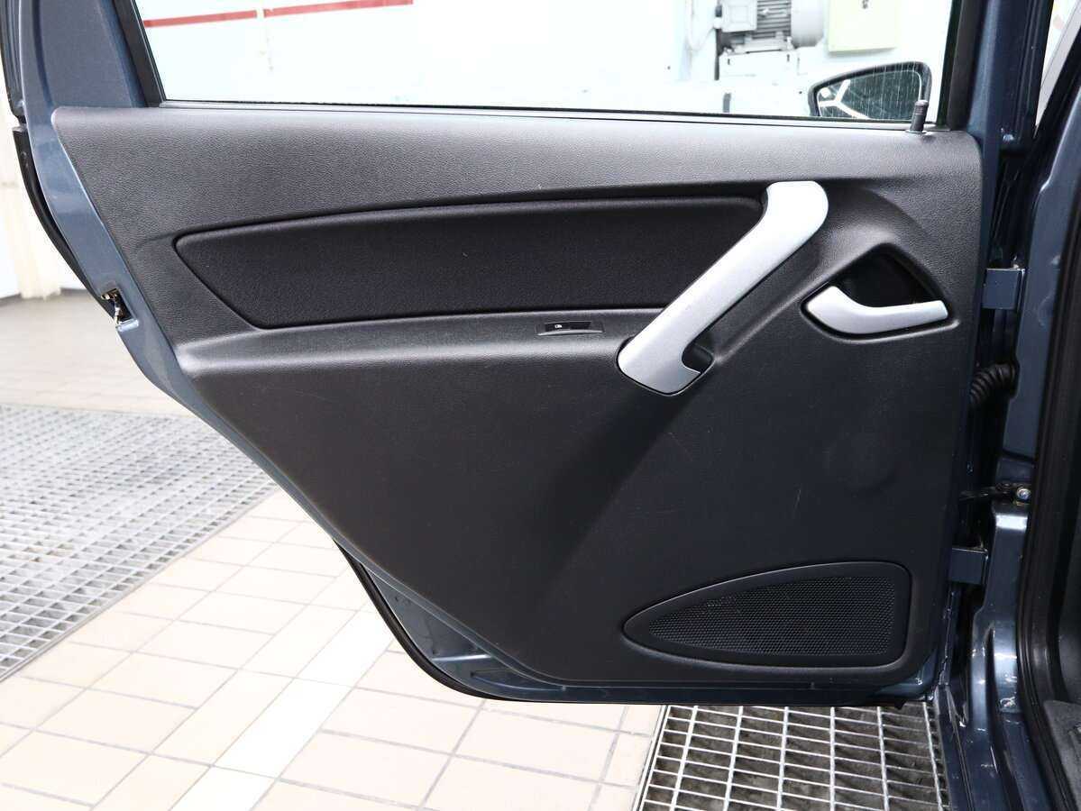 Б/У Лада (ВАЗ) Гранта 2015 года. Фото: #8