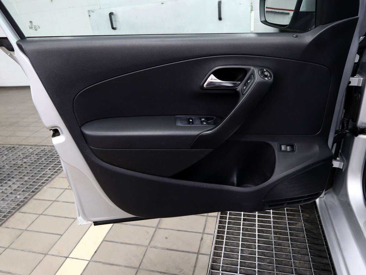 Б/У Фольксваген Поло 2012 года. Фото: #6