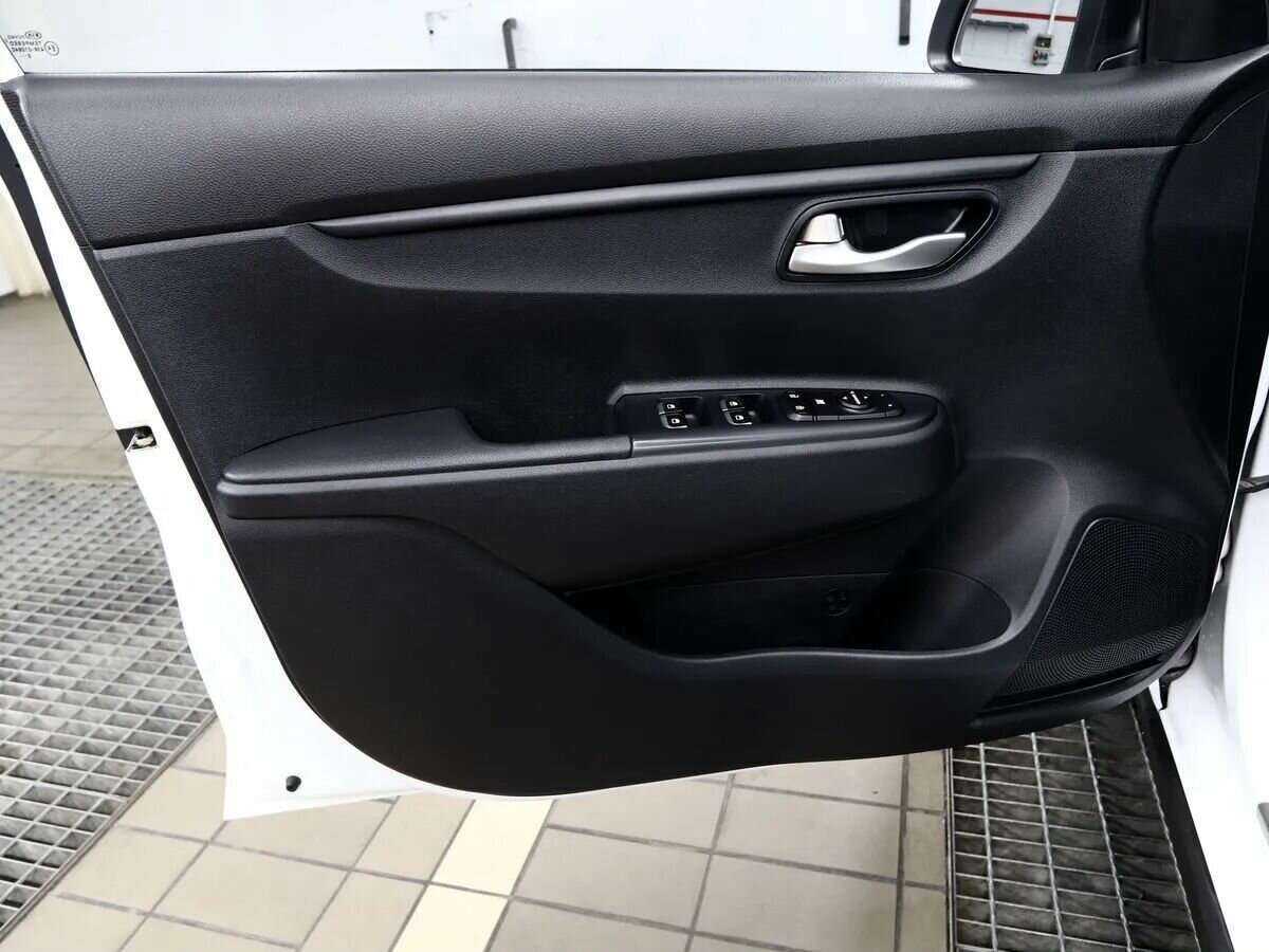 Б/У Киа Рио 2018 года. Фото: #14