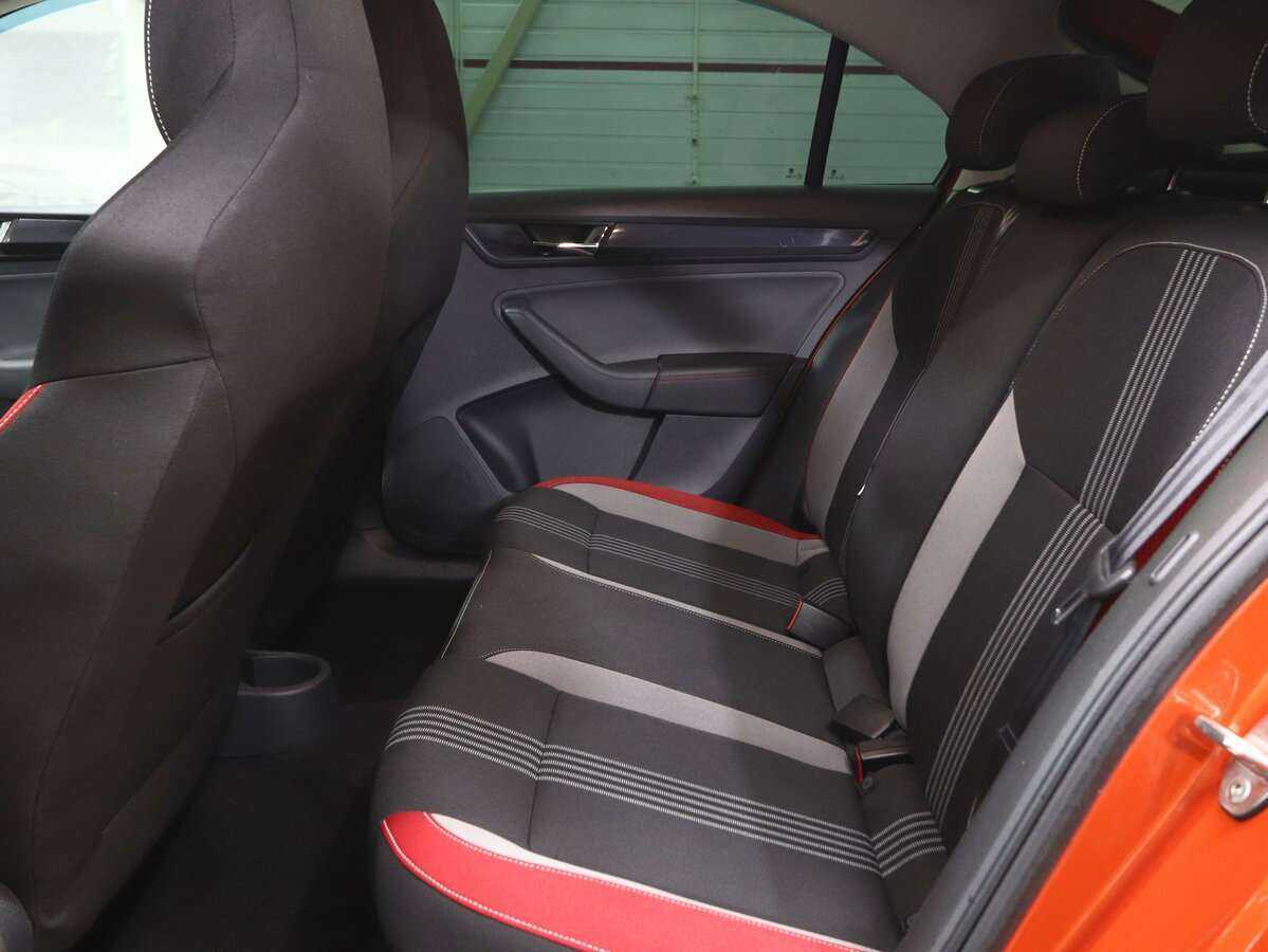 Б/У Шкода Рапид 2018 года. Фото: #12