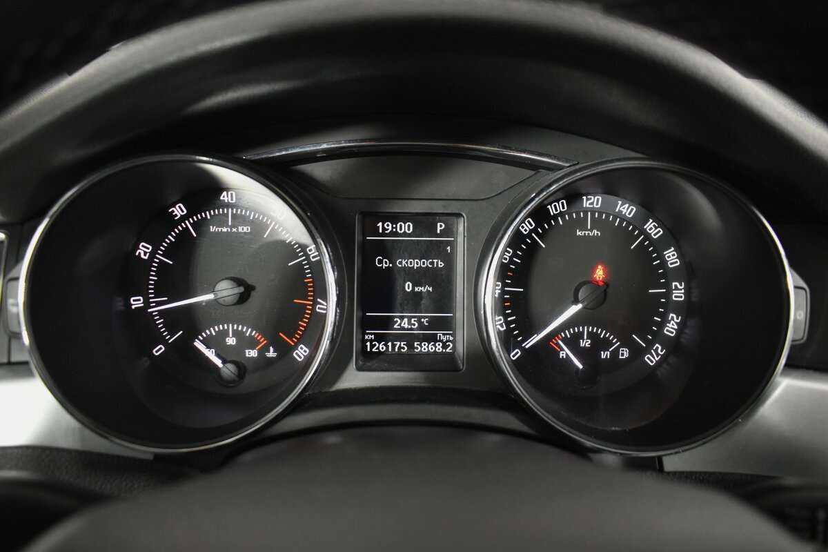 Б/У Шкода Суперб 2015 года. Фото: #4