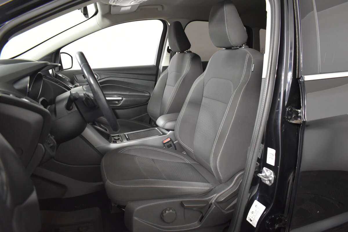 Б/У Форд Куга 2017 года. Фото: #8