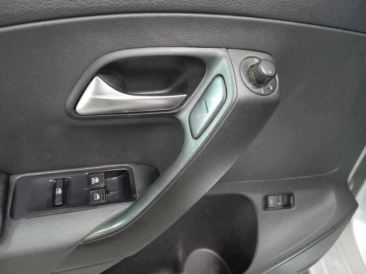 Б/У Фольксваген Поло 2013 года. Фото: #13