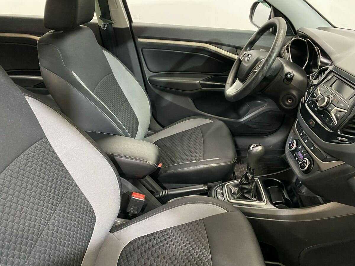 Б/У Лада (ВАЗ) Веста 2019 года. Фото: #9