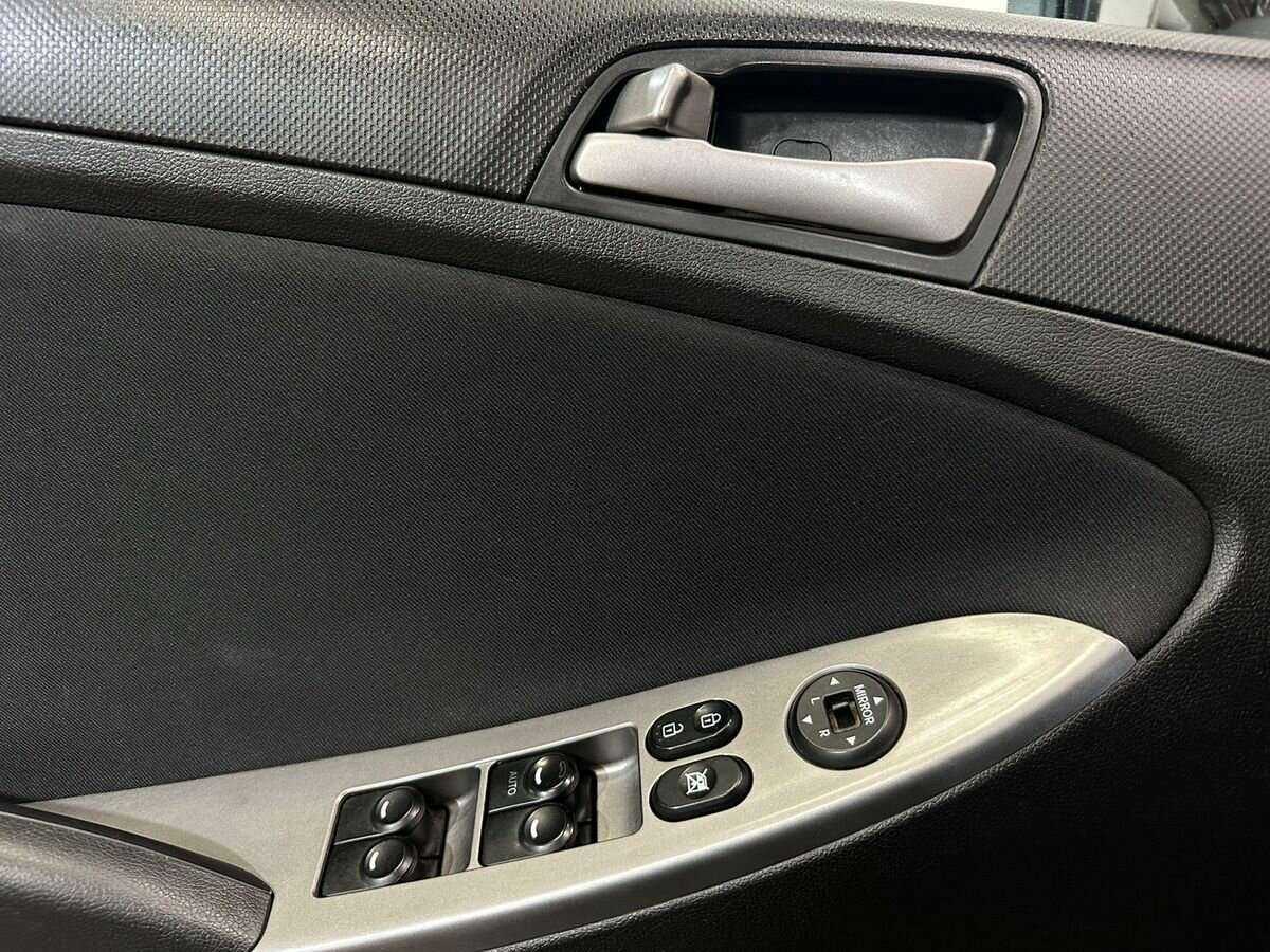 Б/У Хендай Солярис 2015 года. Фото: #13