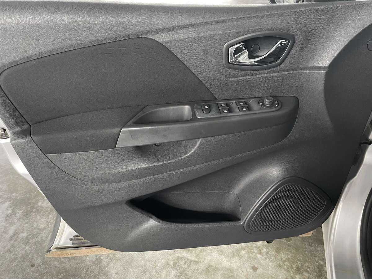 Б/У Рено Каптюр 2016 года. Фото: #19