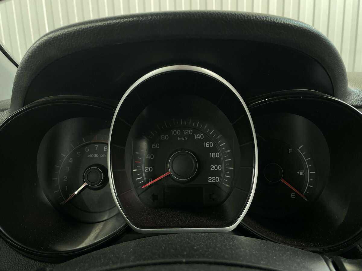 Б/У Киа Рио 2015 года. Фото: #12