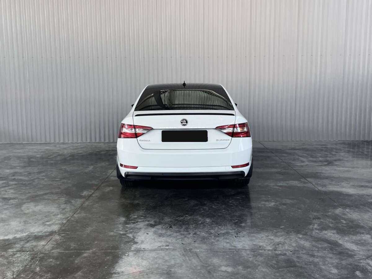 Б/У Шкода Суперб 2015 года. Фото: #5