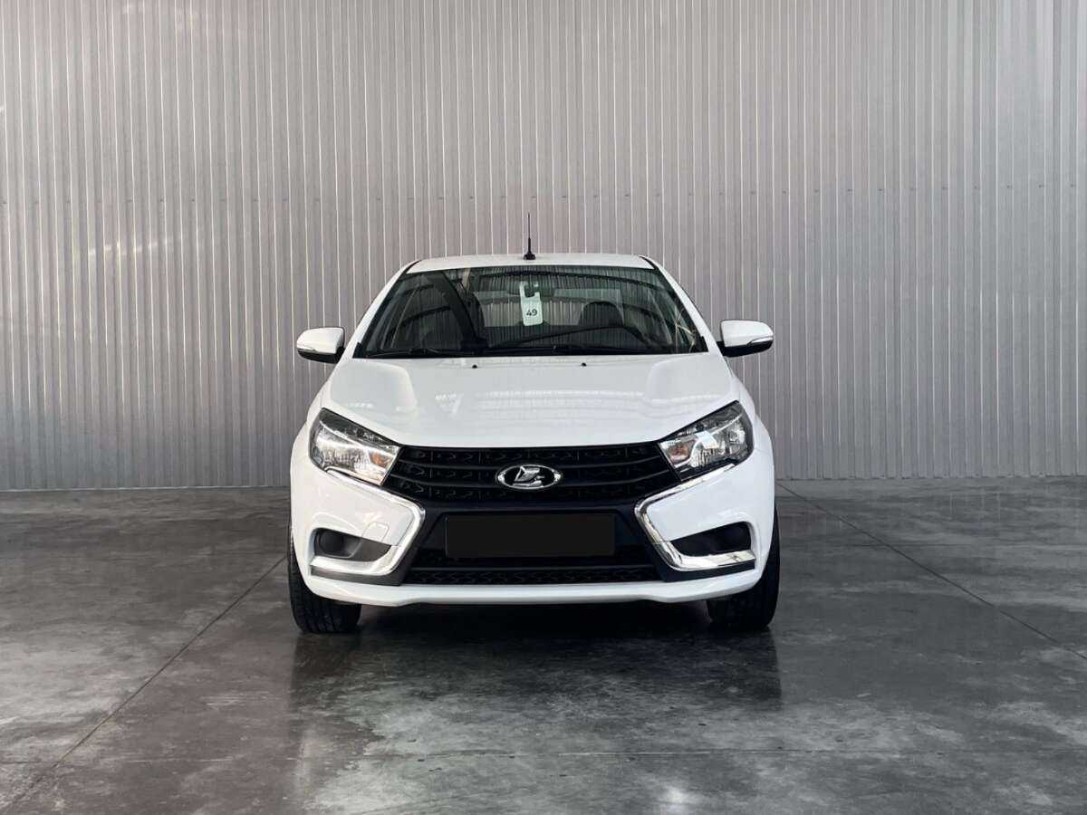 Б/У Лада (ВАЗ) Веста 2017 года. Фото: #1