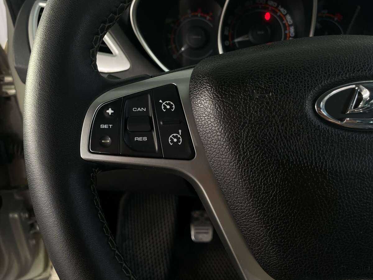 Б/У Лада (ВАЗ) Веста 2017 года. Фото: #11