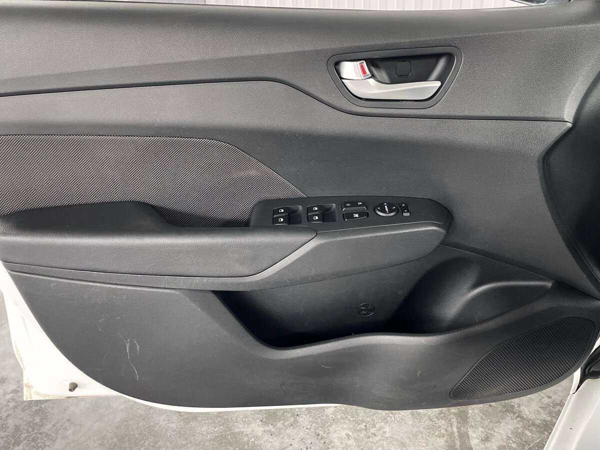 Б/У Хендай Солярис 2018 года. Фото: #18