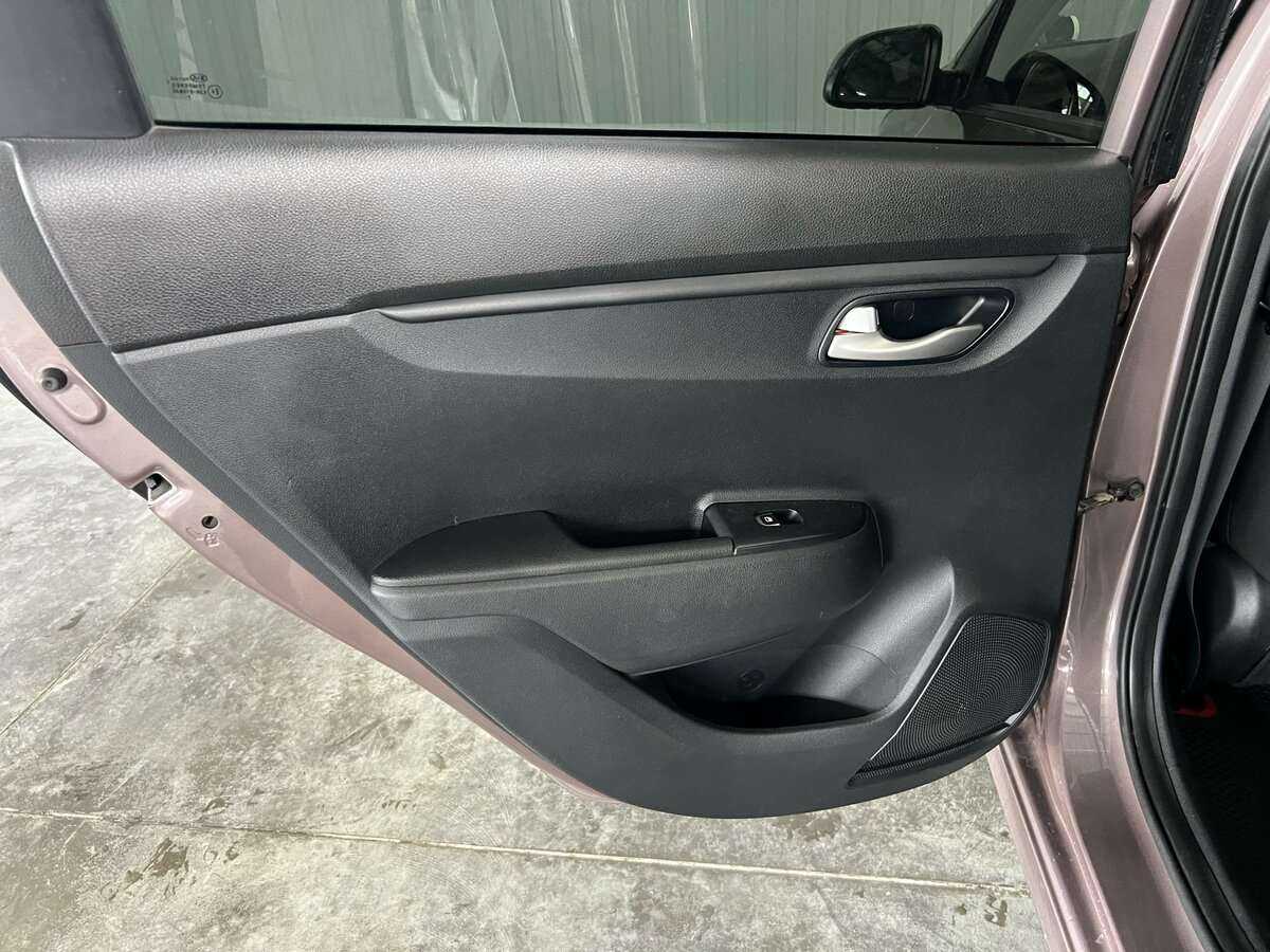 Б/У Киа Рио 2018 года. Фото: #15