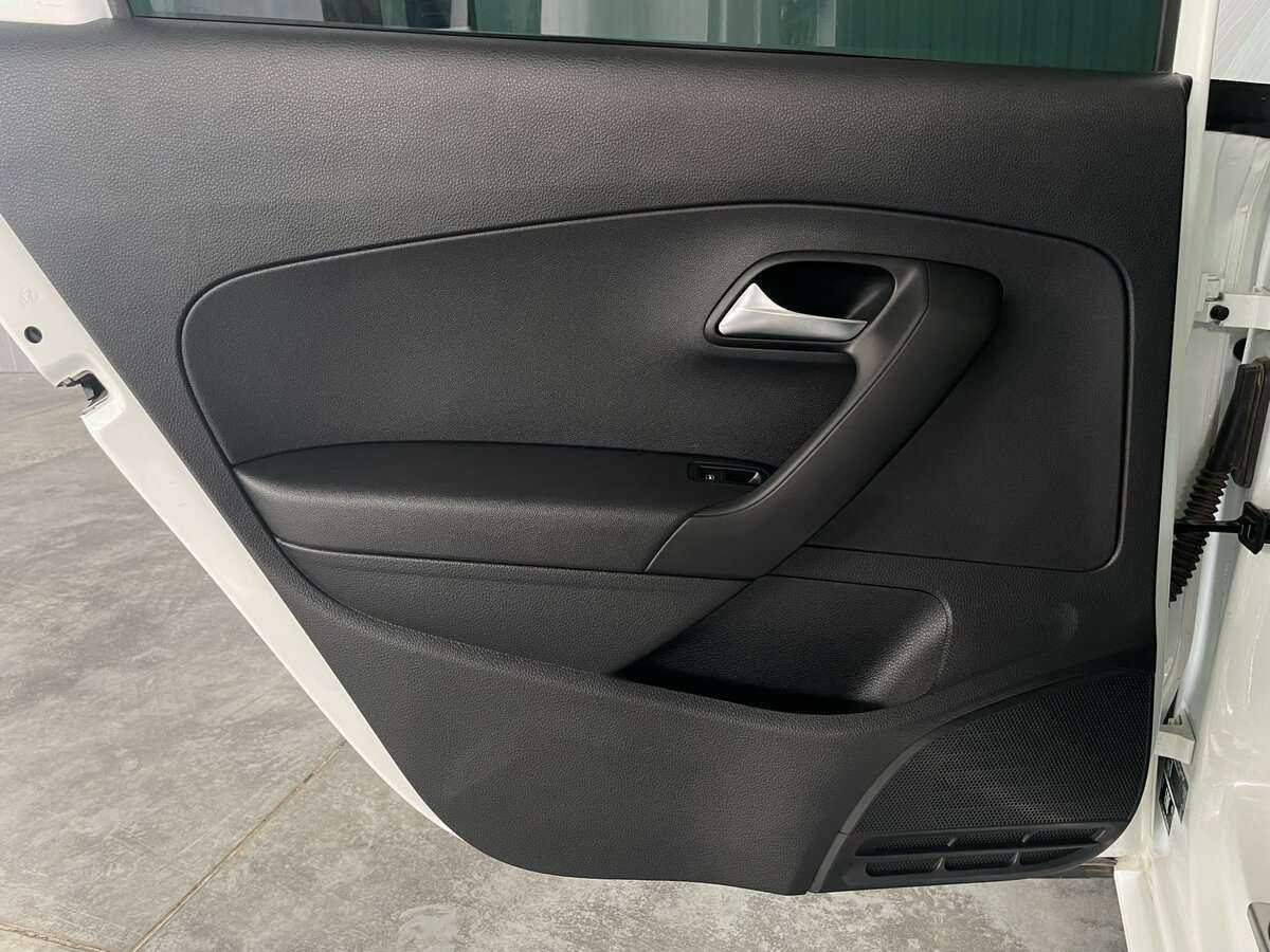 Б/У Фольксваген Поло 2018 года. Фото: #16