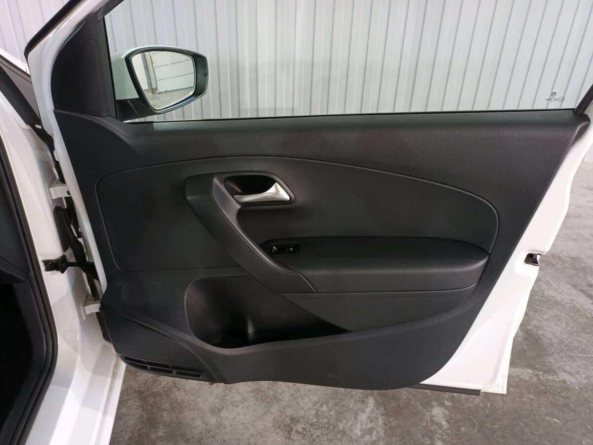 Б/У Фольксваген Поло 2019 года. Фото: #20