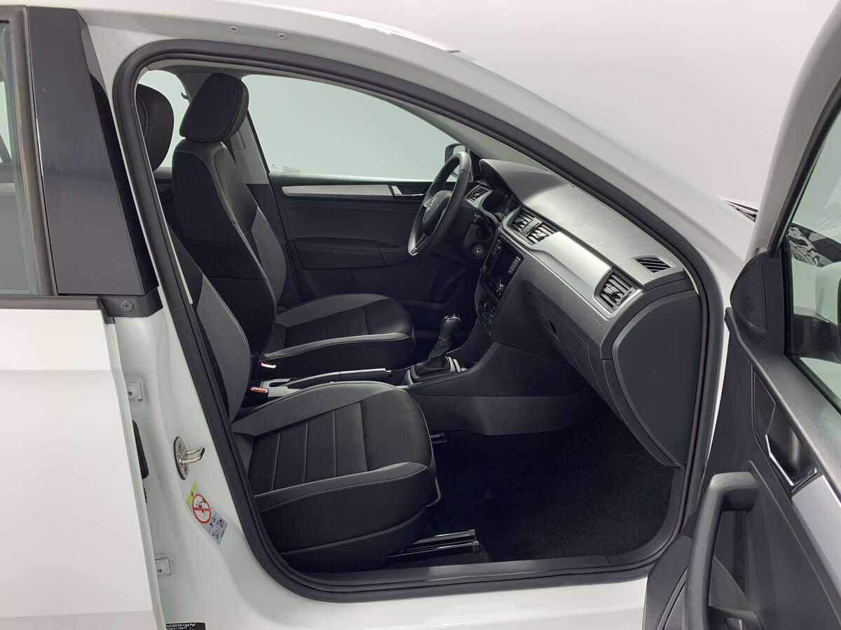 Б/У Шкода Рапид 2019 года. Фото: #14