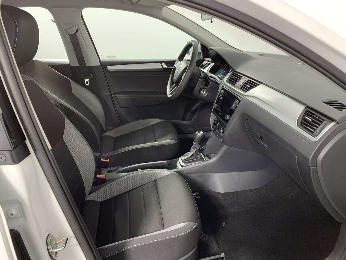 Б/У Шкода Рапид 2019 года. Фото: #12