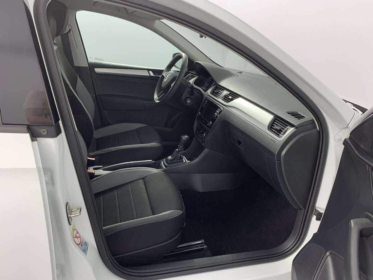 Б/У Шкода Рапид 2019 года. Фото: #12