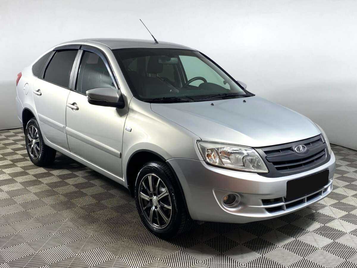 Б/У Лада (ВАЗ) Гранта 2014 года. Фото: #2