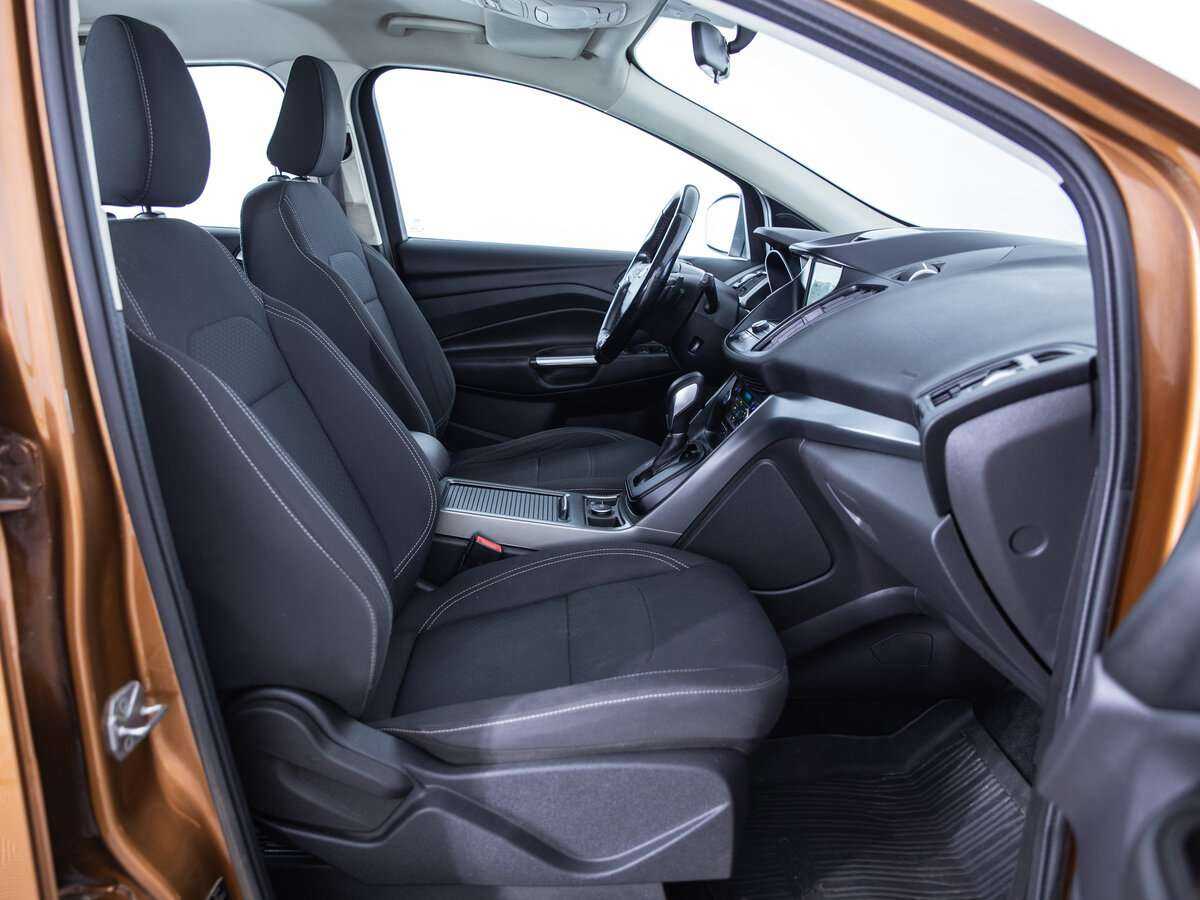 Б/У Форд Куга 2017 года. Фото: #14