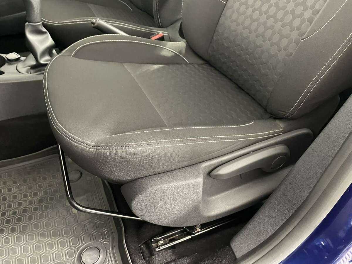 Б/У Рено Логан 2016 года. Фото: #9