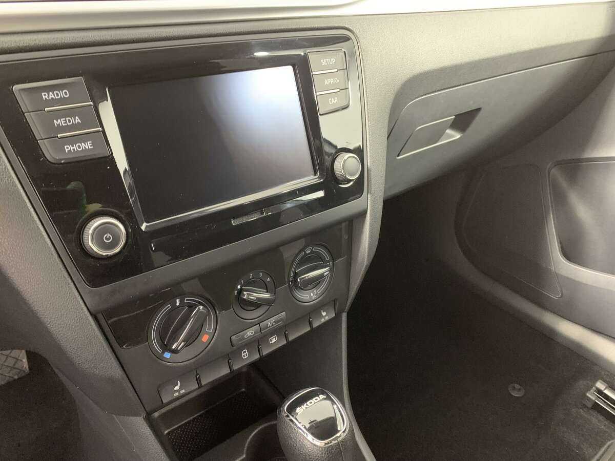 Б/У Шкода Рапид 2019 года. Фото: #13