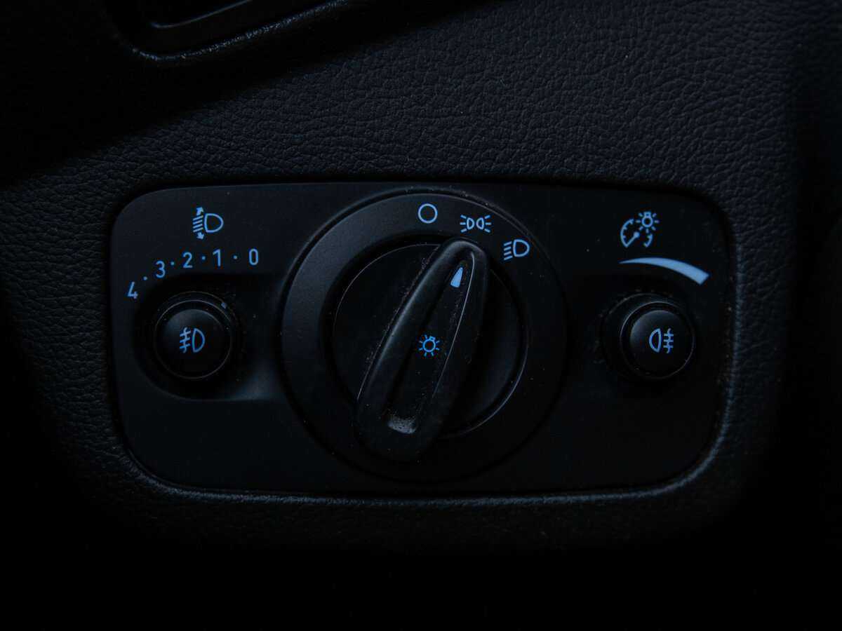 Б/У Форд Куга 2013 года. Фото: #17