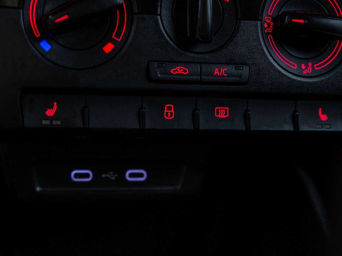 Б/У Фольксваген Поло 2020 года. Фото: #13